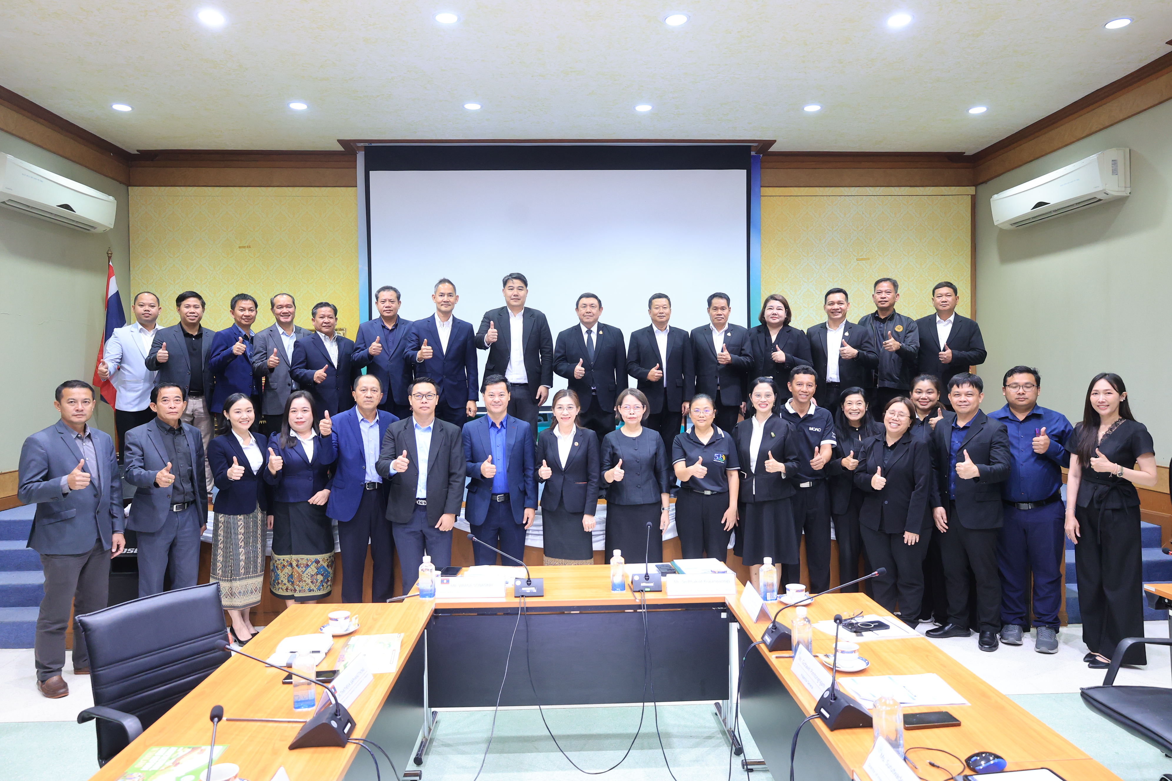 title - ส.ป.ก. ต้อนรับคณะผู้บริหารและเจ้าหน้าที่จากกรมบริหารและจัดการที่ดิน สปป.ลาว 